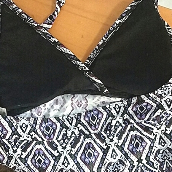Mossimo  Tribal Print Two Piece Swimsuit Size Medium - Picture 6 of 8
